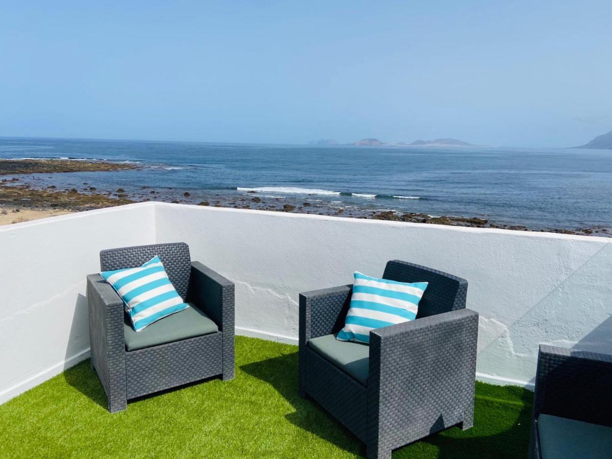 Mirador Del Risco De Famara Apartment Bagian luar foto